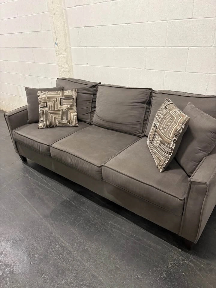 Gray Couch / Grey Sofa - Delivery Available - photo 5