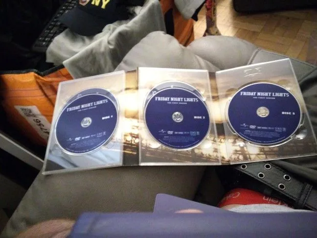 Friday Night Lights: The Complete First Season (DVD) image indicator(3)