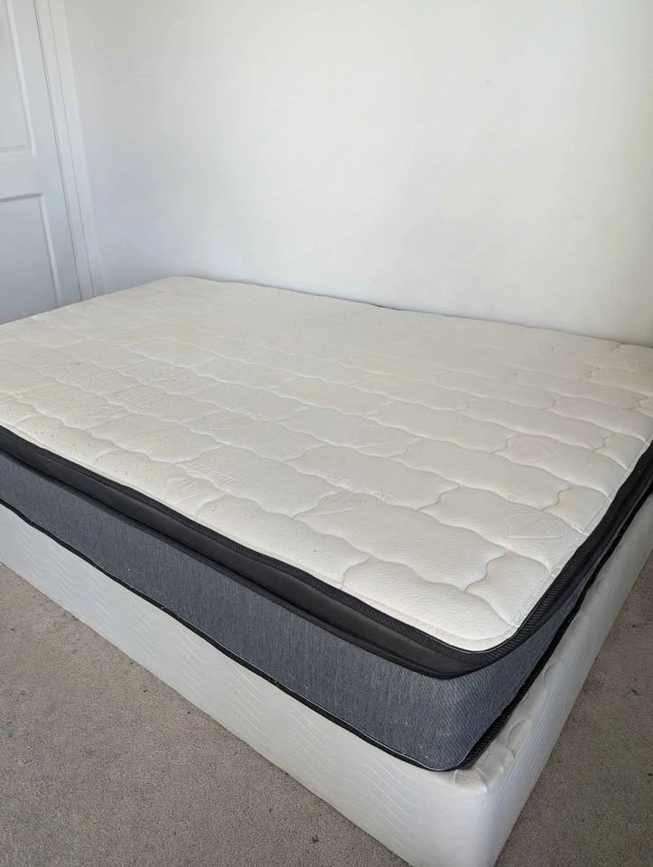 Queen Size spring Mattress, mattress protector and Box Spring Se - photo 2