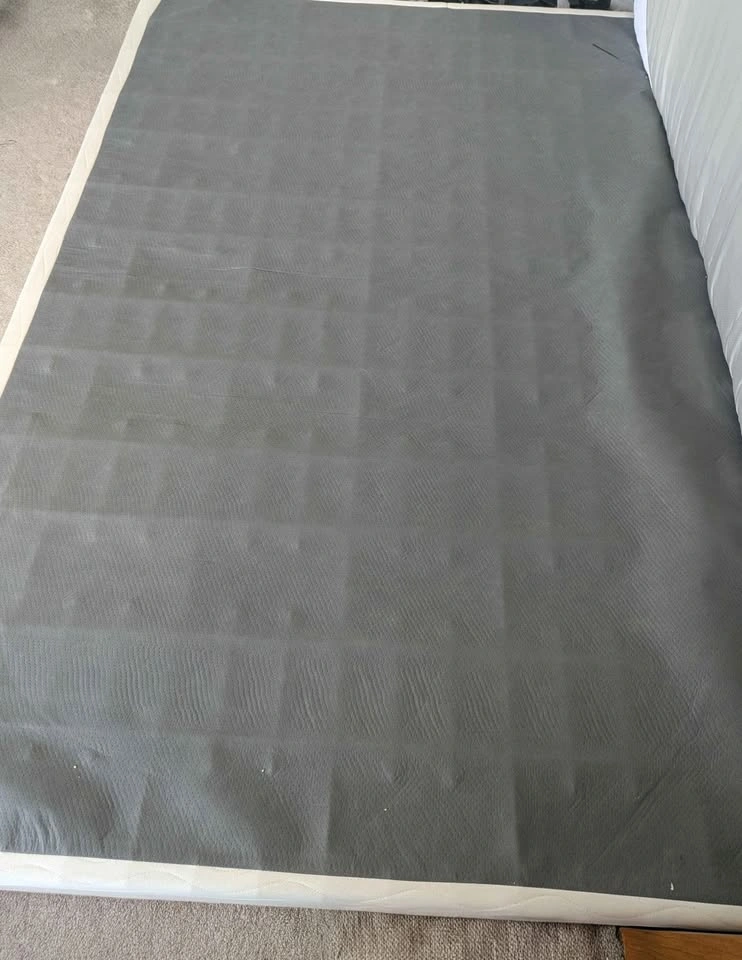 Queen Size spring Mattress, mattress protector and Box Spring Se - photo 3