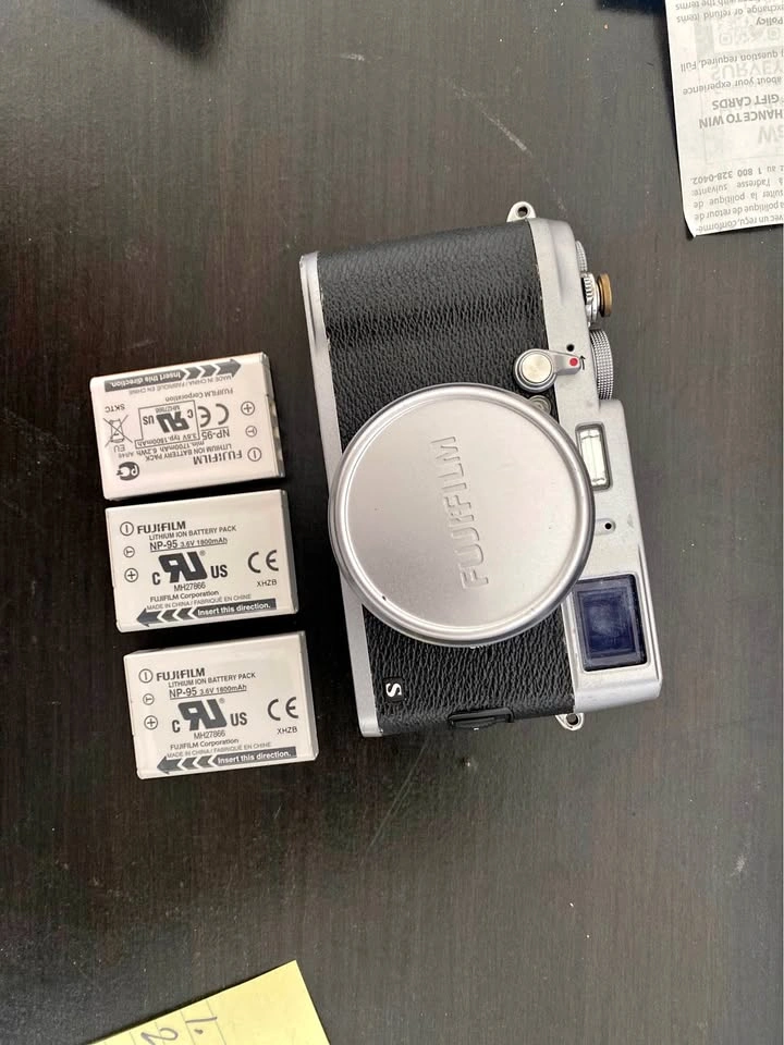 Fujifilm X100S- amazing condition