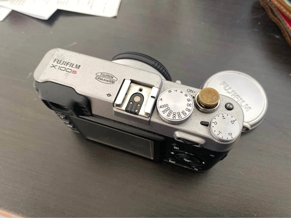 Fujifilm X100S- amazing condition - photo 2