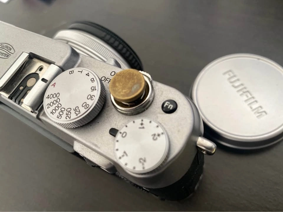 Fujifilm X100S- amazing condition - photo 3
