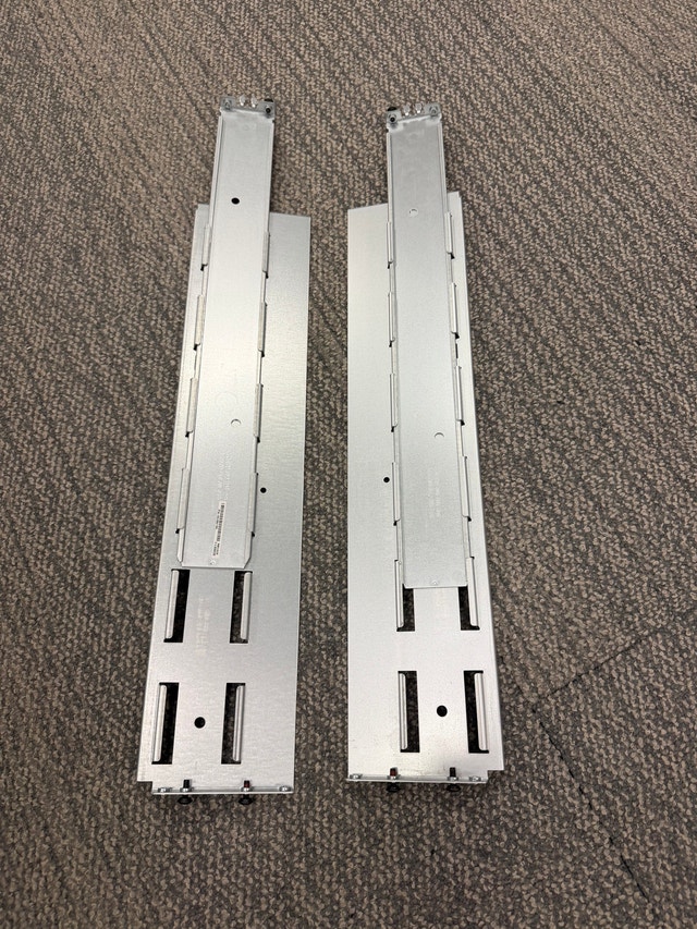EMC 042-004-593 Left & Right Chassis Server 3U Rack Rails - photo 2
