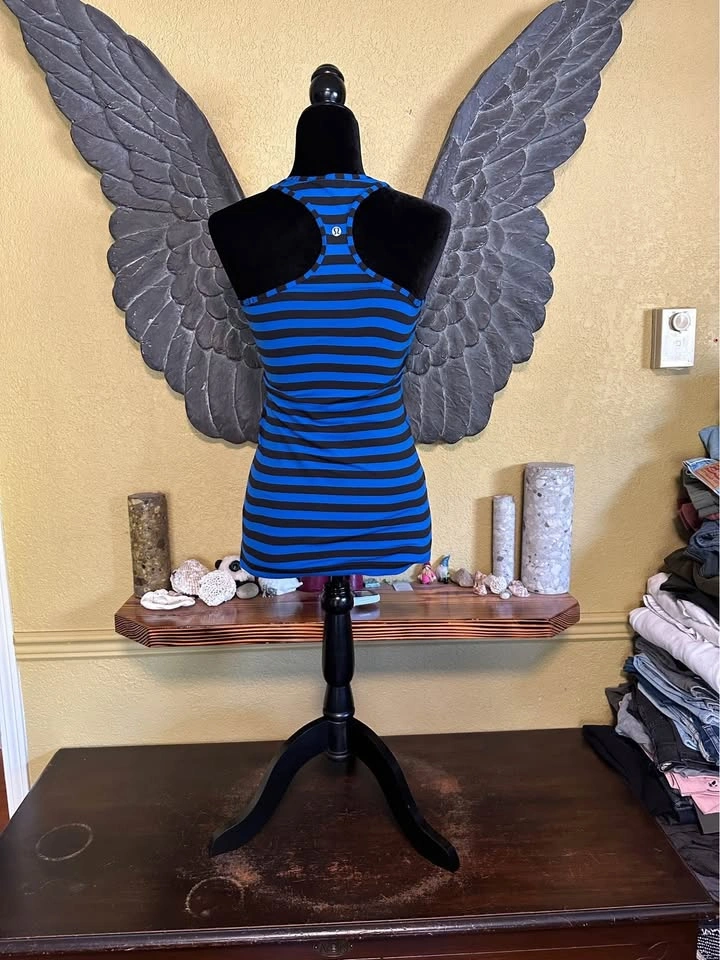 Lululemon Striped Blue and Black Tank Top - photo 3