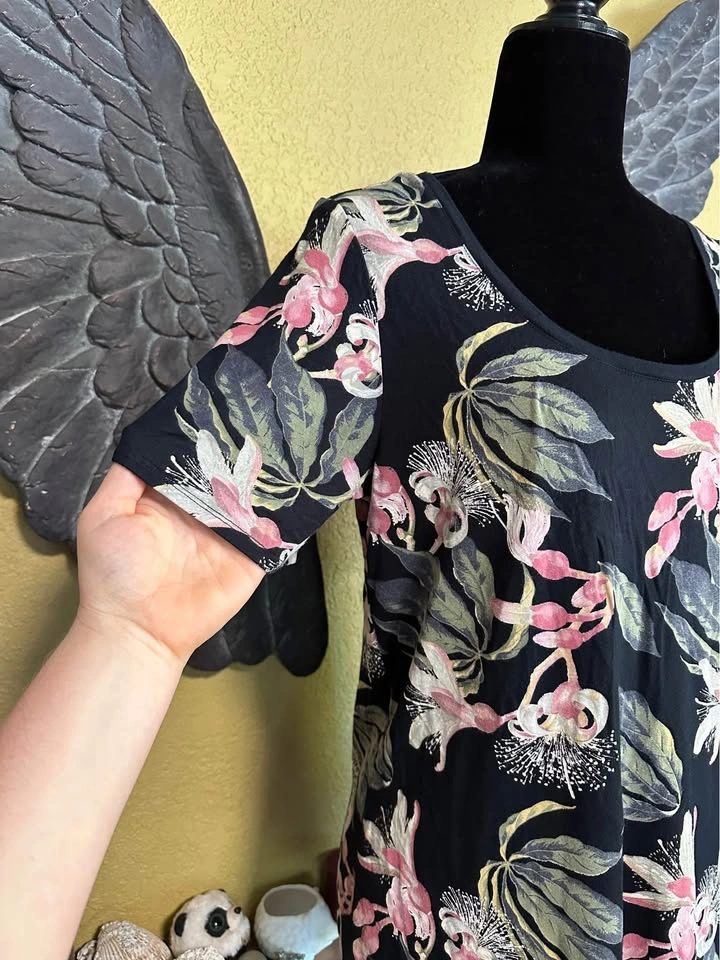 Babaton Floral Black Top - photo 2