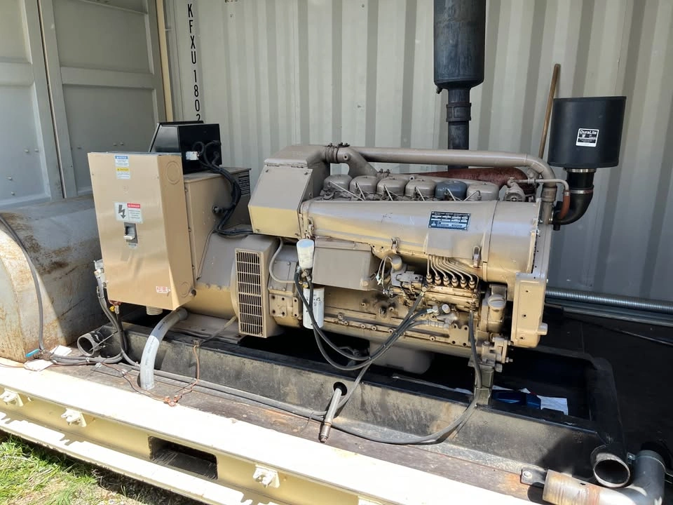 2000 Duetz 192 hp 3 phase generator