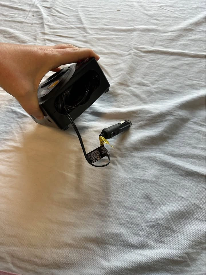 Portable air compressor - photo 3