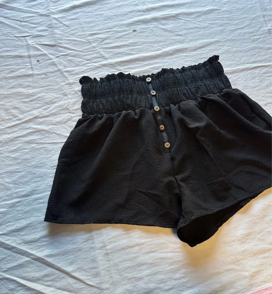 SHEIN Black Shorts - photo 3