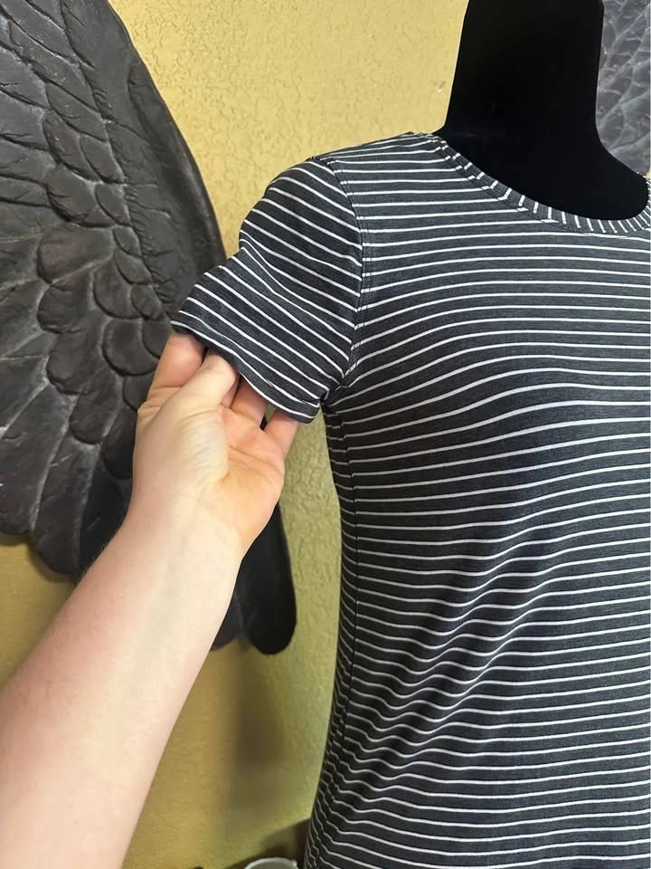 Lululemon Striped Top - photo 2