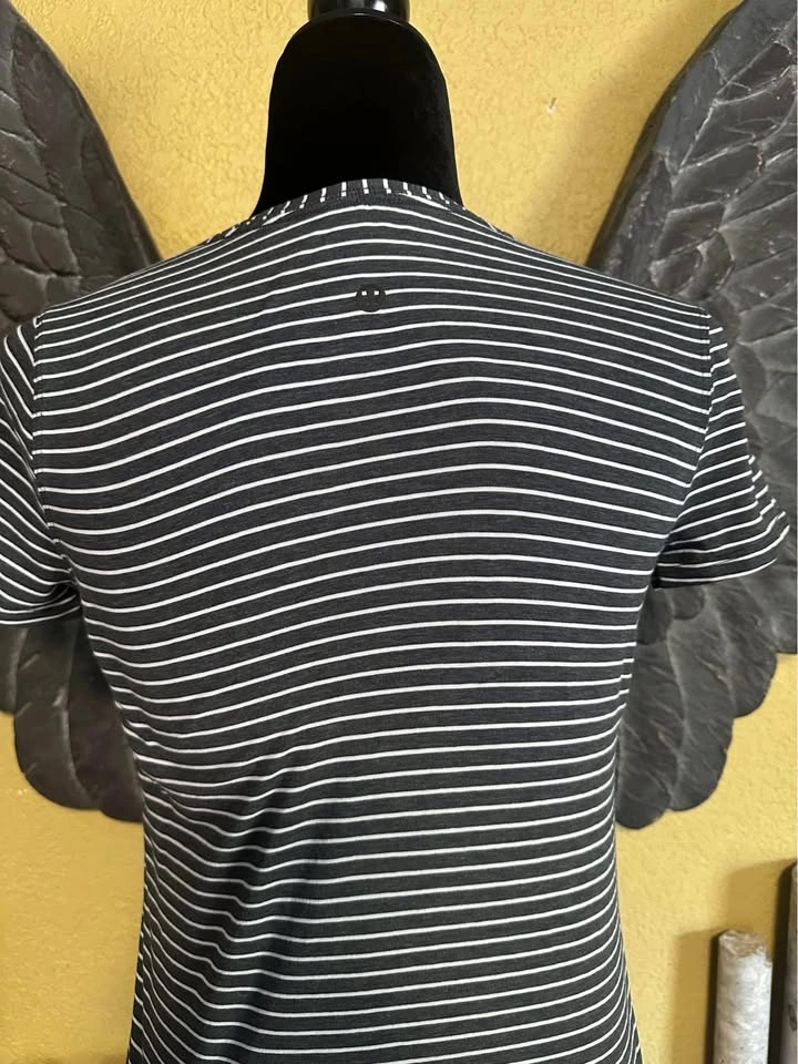 Lululemon Striped Top - photo 5