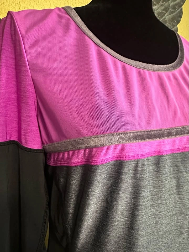 Mpg Long Sleeve Colorblock Top - photo 3