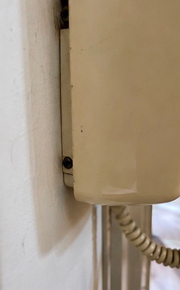 VINTAGE BELL 554 ROTARY DIAL WALL TELEPHONE – IVORY CREAM BEIGE - photo 5