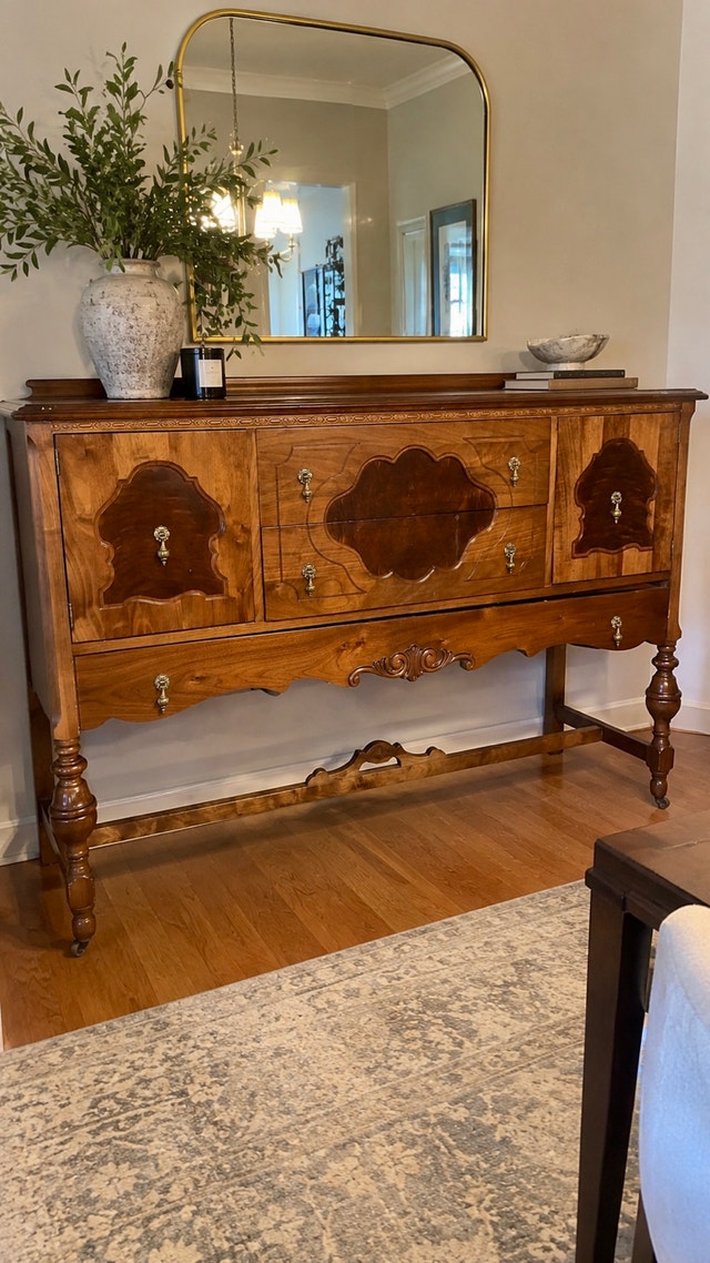 VINTAGE JACOBEAN REVIVAL BUFFET – WALNUT-TONED WOOD CREDENZA