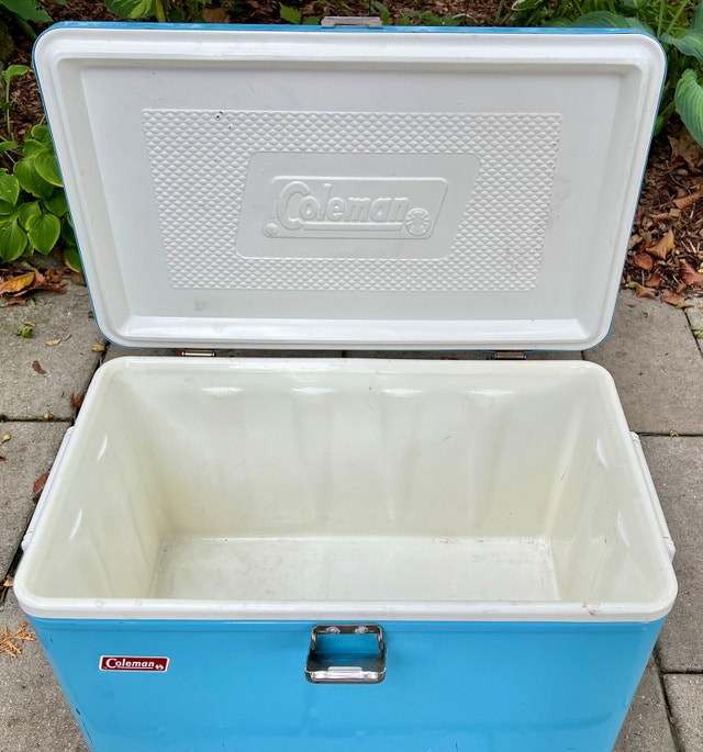 VINTAGE 1970s COLEMAN ICE BLUE METAL COOLER – RETRO STEEL CHEST - photo 5