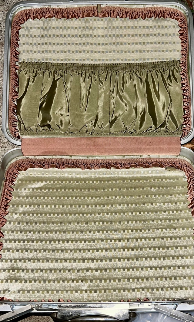 VINTAGE SAMSONITE HARD SHELL SUITCASE – RETRO MID-CENTURY BROWN - photo 5