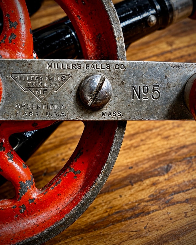 VINTAGE MILLERS FALLS NO. 5 HAND CRANK EGG BEATER DRILL TOOL - photo 2