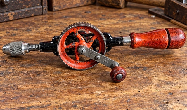 VINTAGE MILLERS FALLS NO. 5 HAND CRANK EGG BEATER DRILL TOOL - photo 3