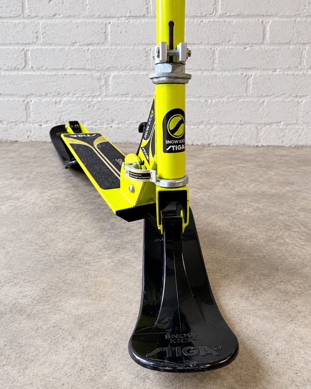 STIGA Snow Kick Snow Scooter - Adjustable Height - Neon Green - photo 2