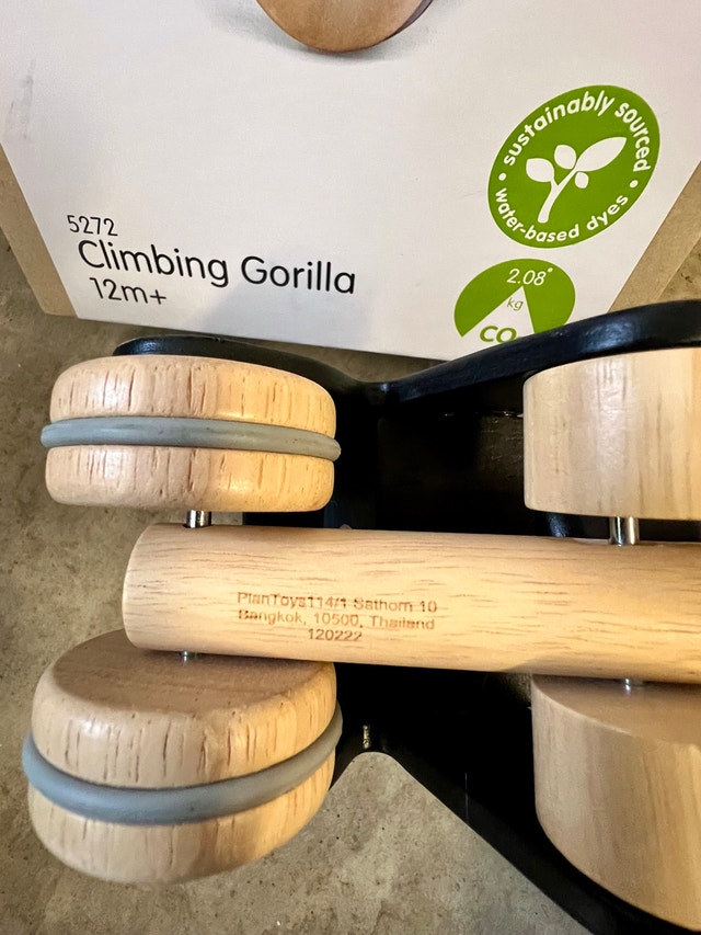 PlanToys Climbing Gorilla Wooden Toy - With Original Box - photo 4