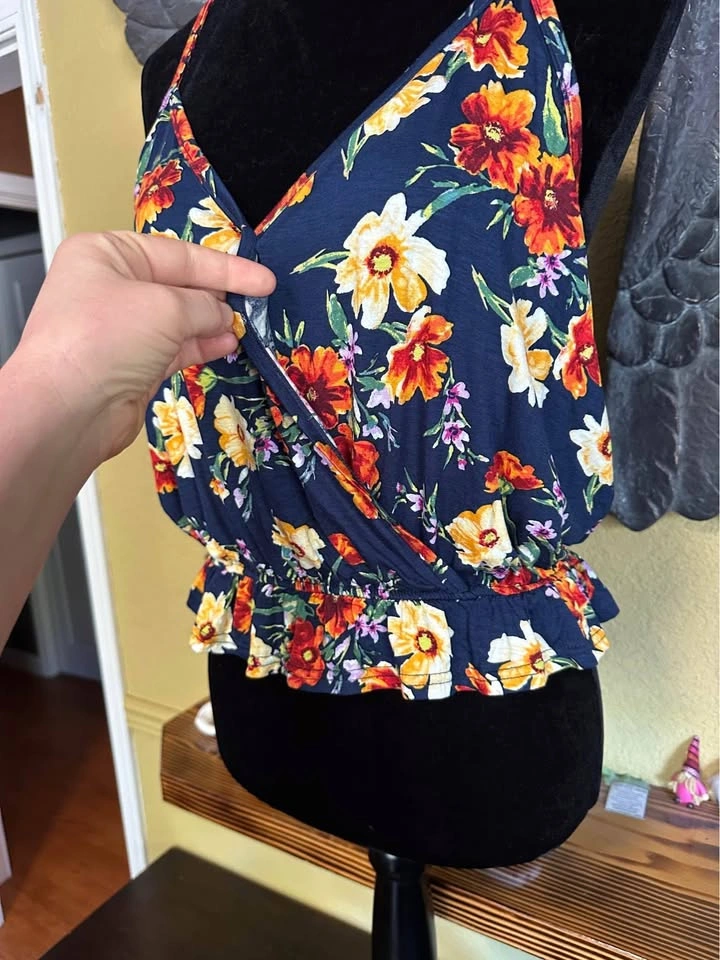 U2B Floral Wrap crop cami Top - photo 3