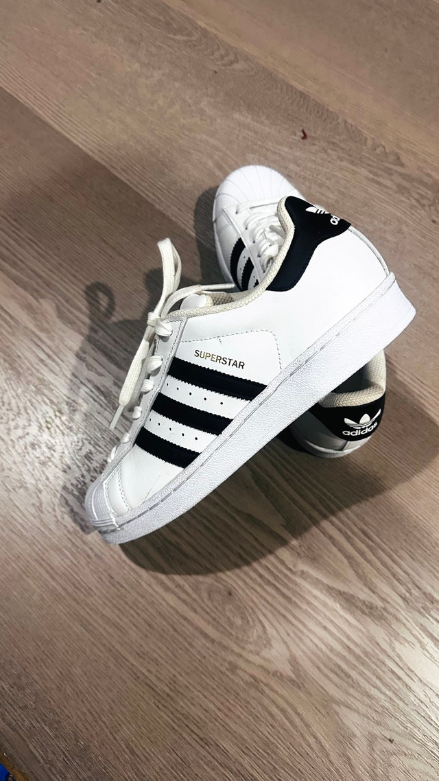 Adidas Superstar Sneakers