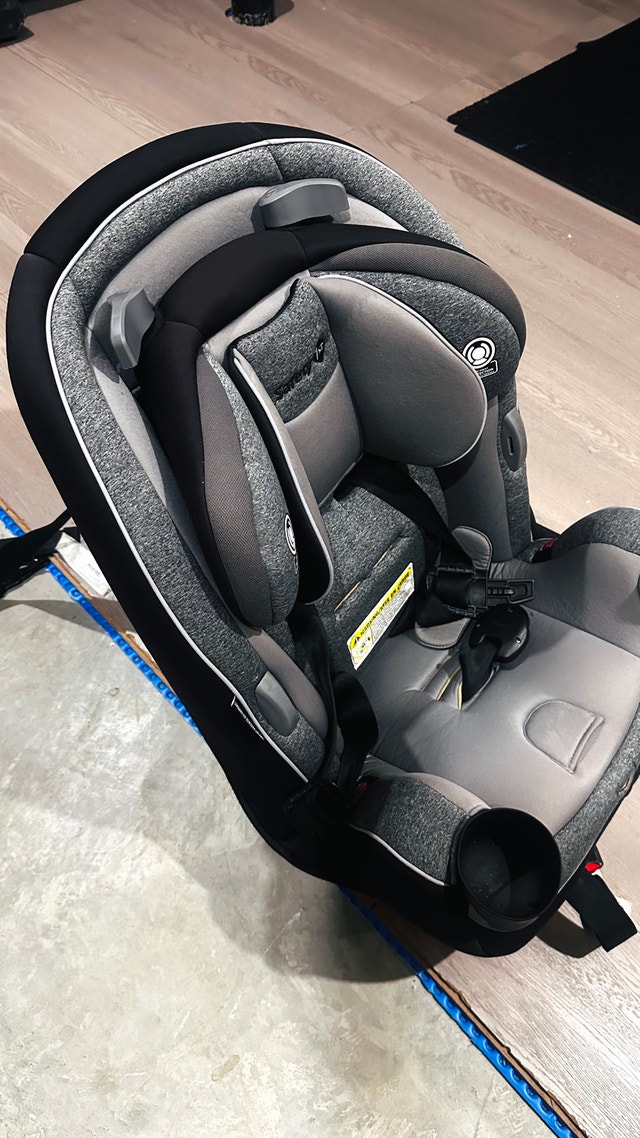2x Safety 1st Car Seats