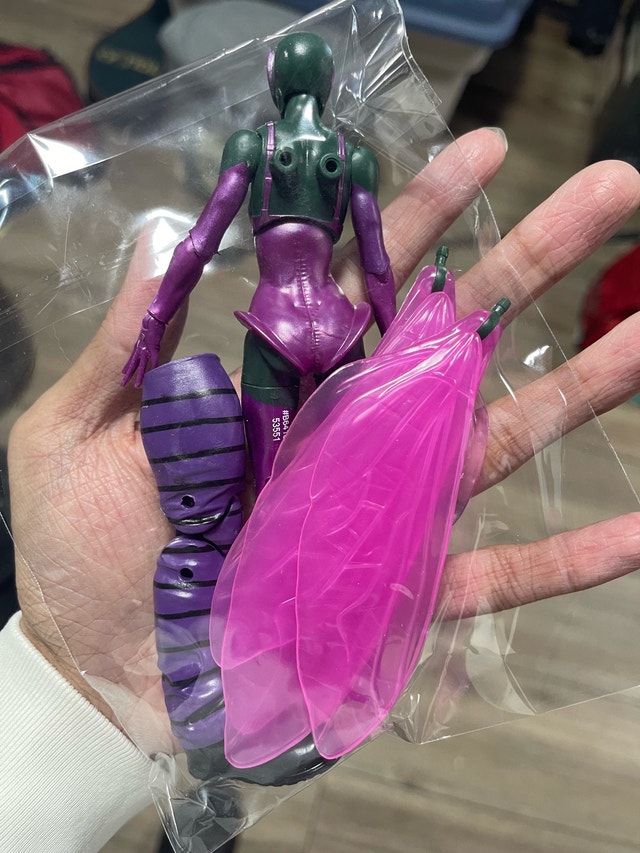 Marvel Legends Lady Beetle – Loose with BAF Leg - photo 2
