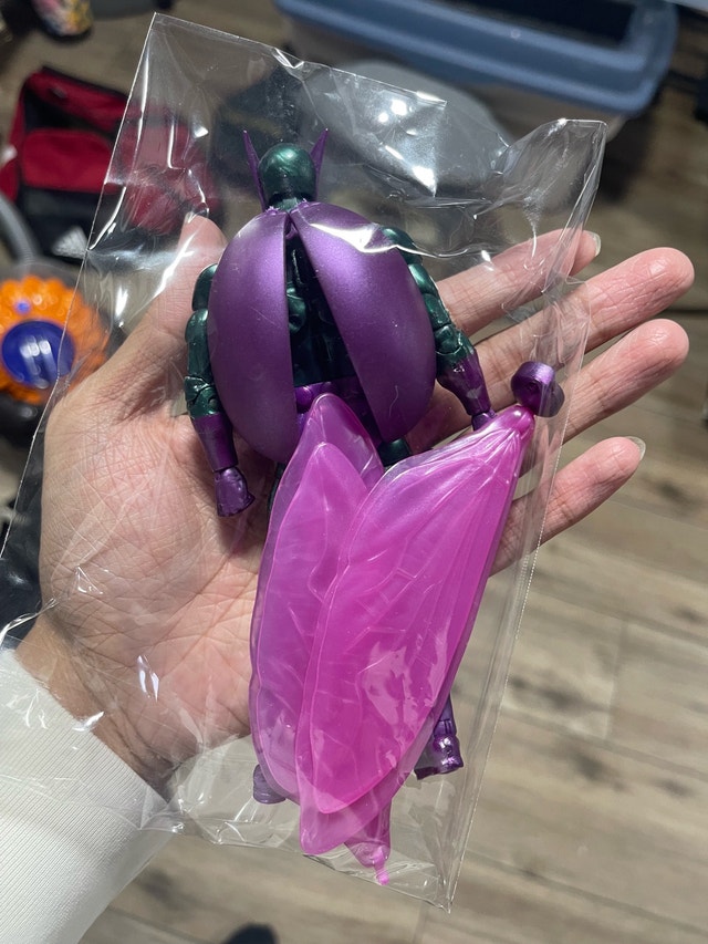 Marvel Legends Beetle – Loose Figure - photo 2