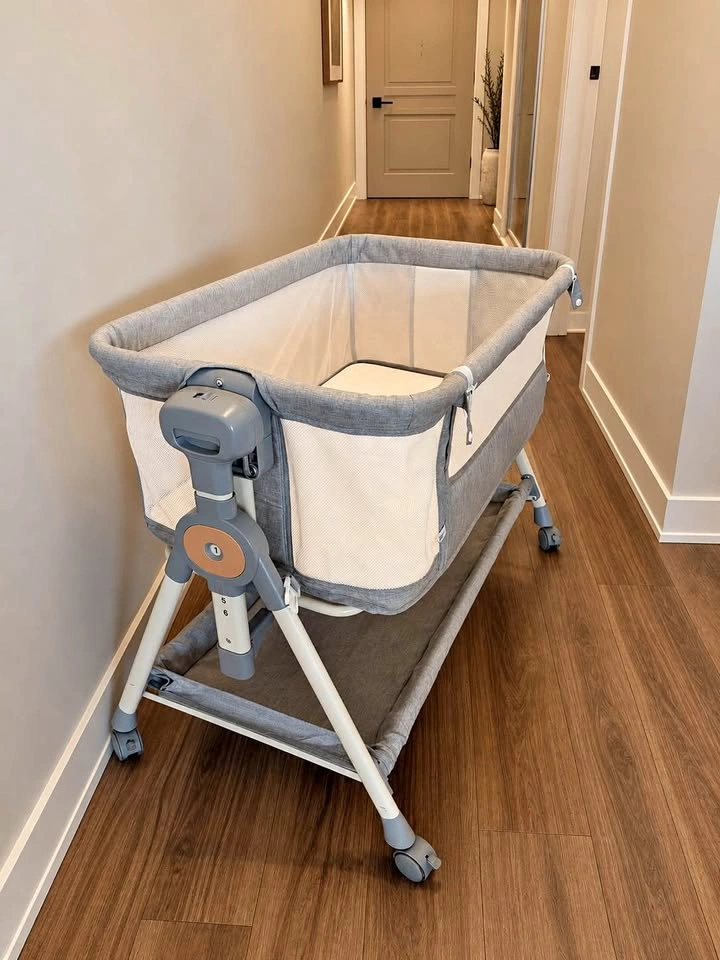 3-in-1 Baby Bassinet / Bedside Sleeper, Grey