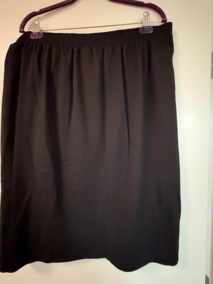 Tradition Black Wrap Skirt Size 14 - photo 2