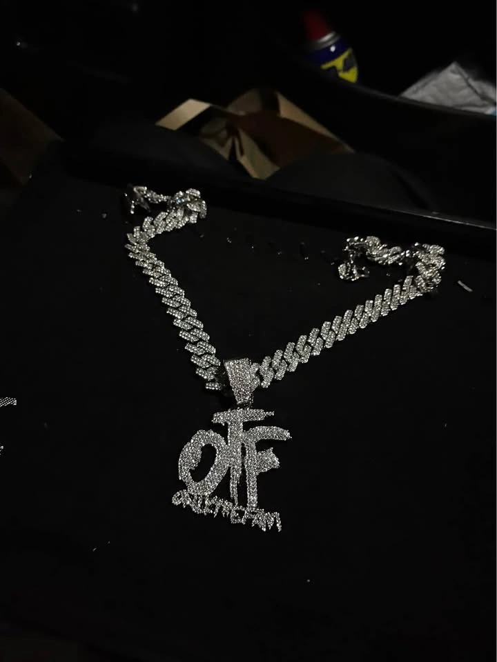 Iced out jewellery various styles - photo 4