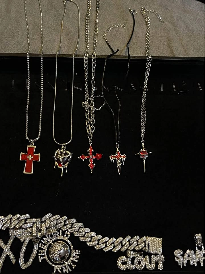 Iced out jewellery various styles - photo 5
