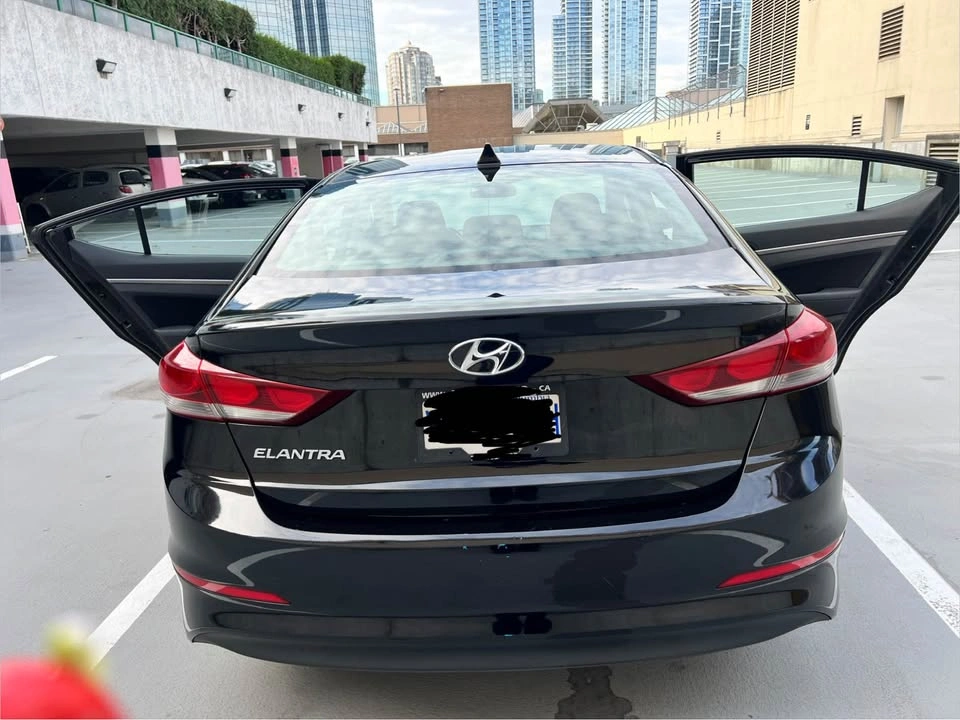 2017 Hyundai Elantra GT - Apple CarPlay / Backup Cam / Heated Se - photo 3