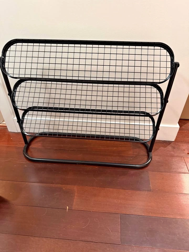 IKEA ÄLGANÄS 3-Tier Shoe Rack – Black – Great Condition