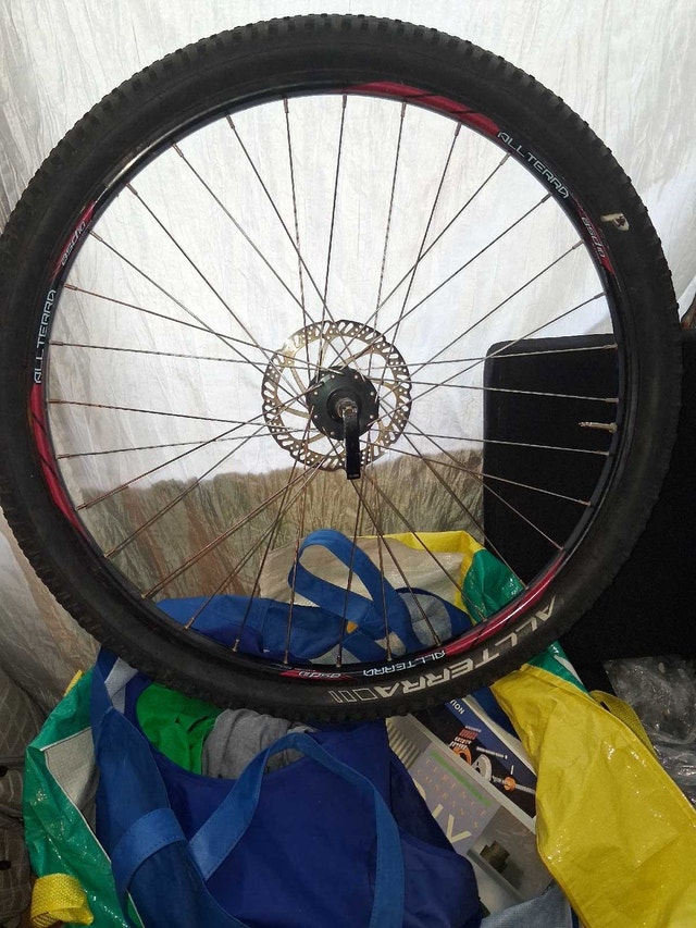 Giant 27.5 inch MTB Wheel with Tire and Cassette - photo 4