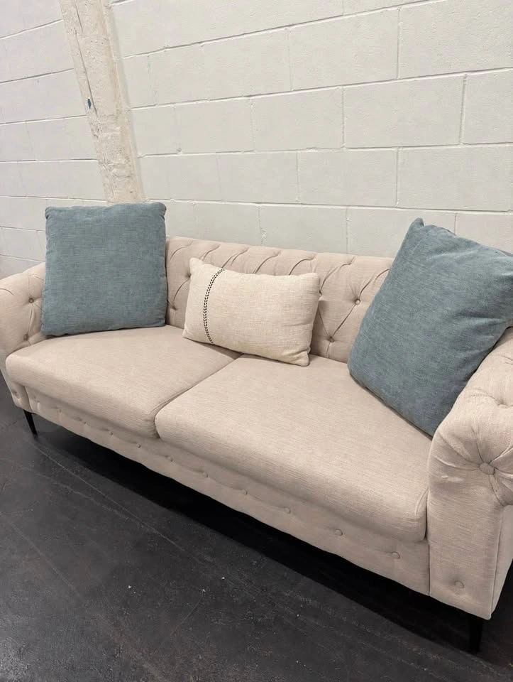 Cream Couch / Ivory Sofa - Delivery Available - photo 4