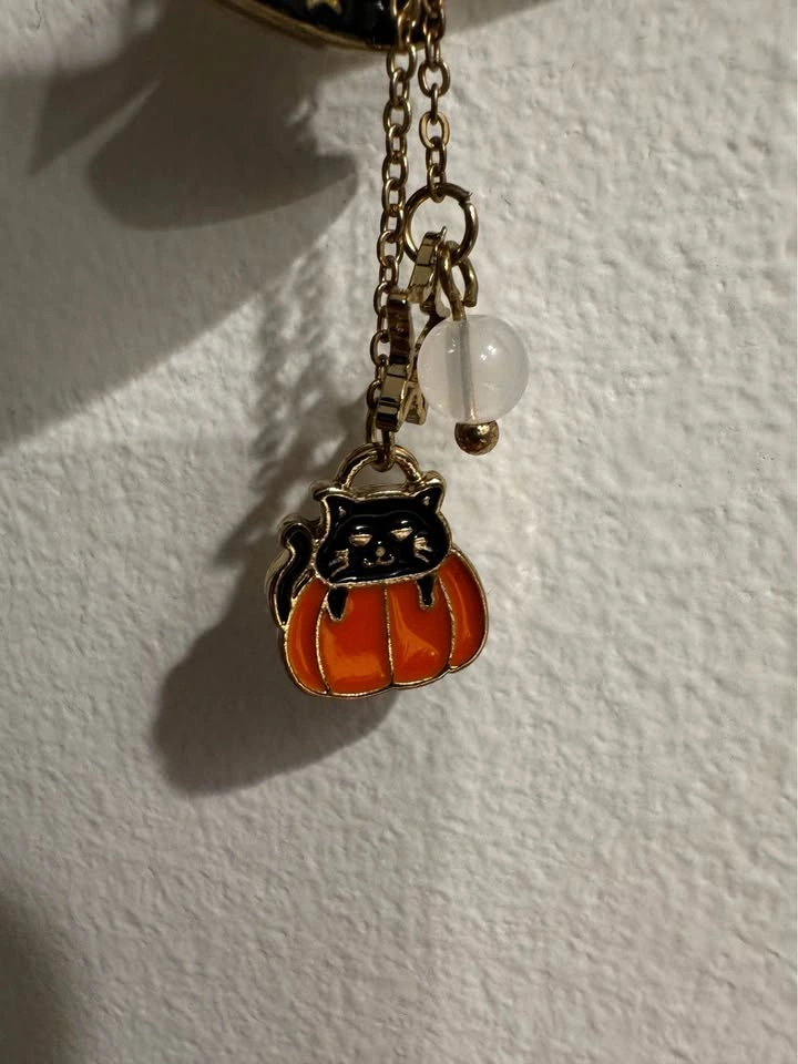 Halloween Ghost and Pumpkin Mismatched Clip-On Earrings - photo 4