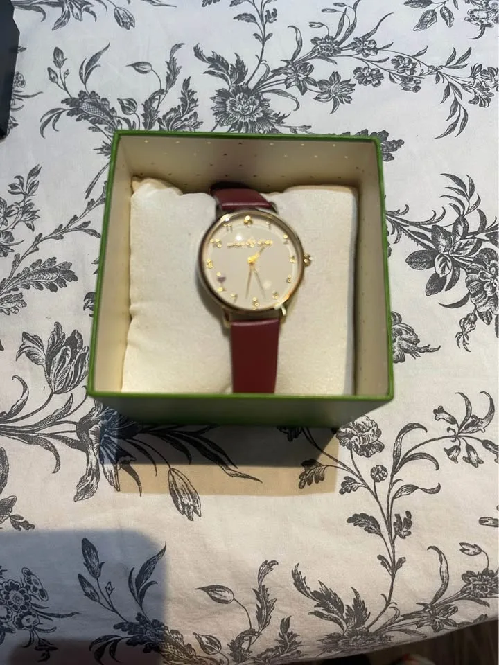 Kate spade women watch image indicator(2)