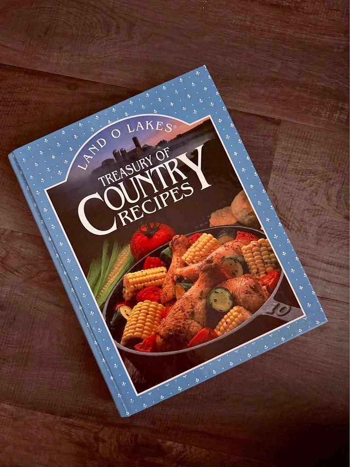 vintage farmhouse cookbook 👩‍🍳