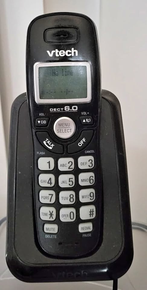 VTech Cordless Phone with Base - Excellent Condition