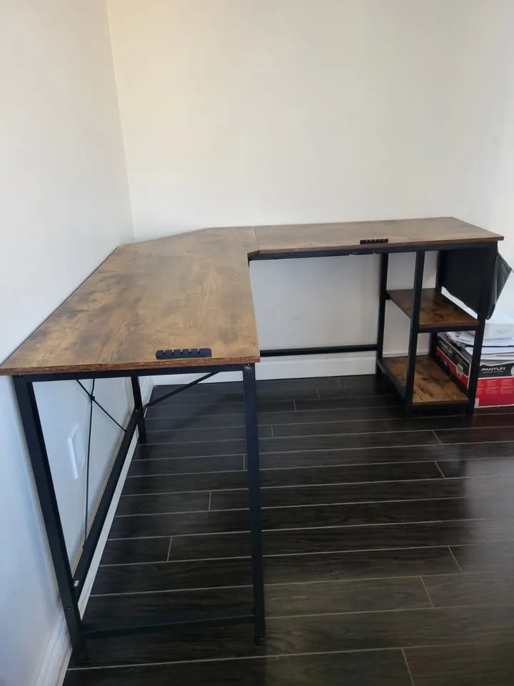 Rustic L-Shaped Computer Desk with Storage Shelves image indicator(2)