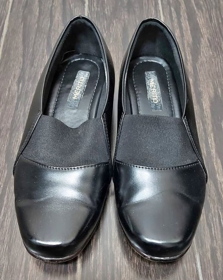 Merto Black Women’s Formal Flats – Size 5.5