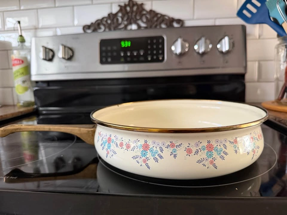 vintage enamel & brass floral skillet - photo 2
