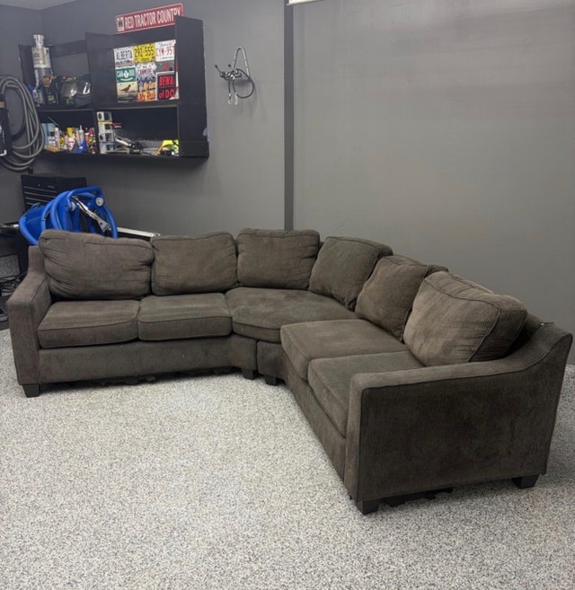 Sectional Couch+Pullout Bed