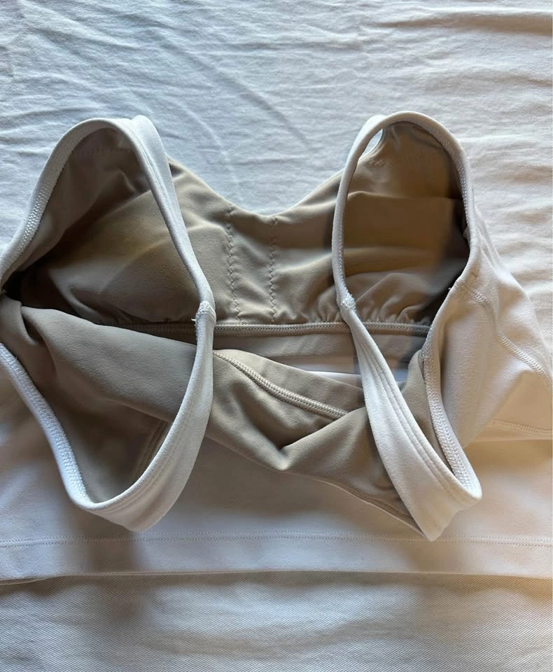 Lululemon Crop Top/Sports Bra - photo 3
