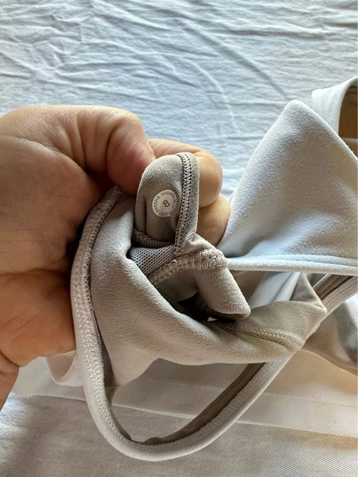 Lululemon Crop Top/Sports Bra - photo 4