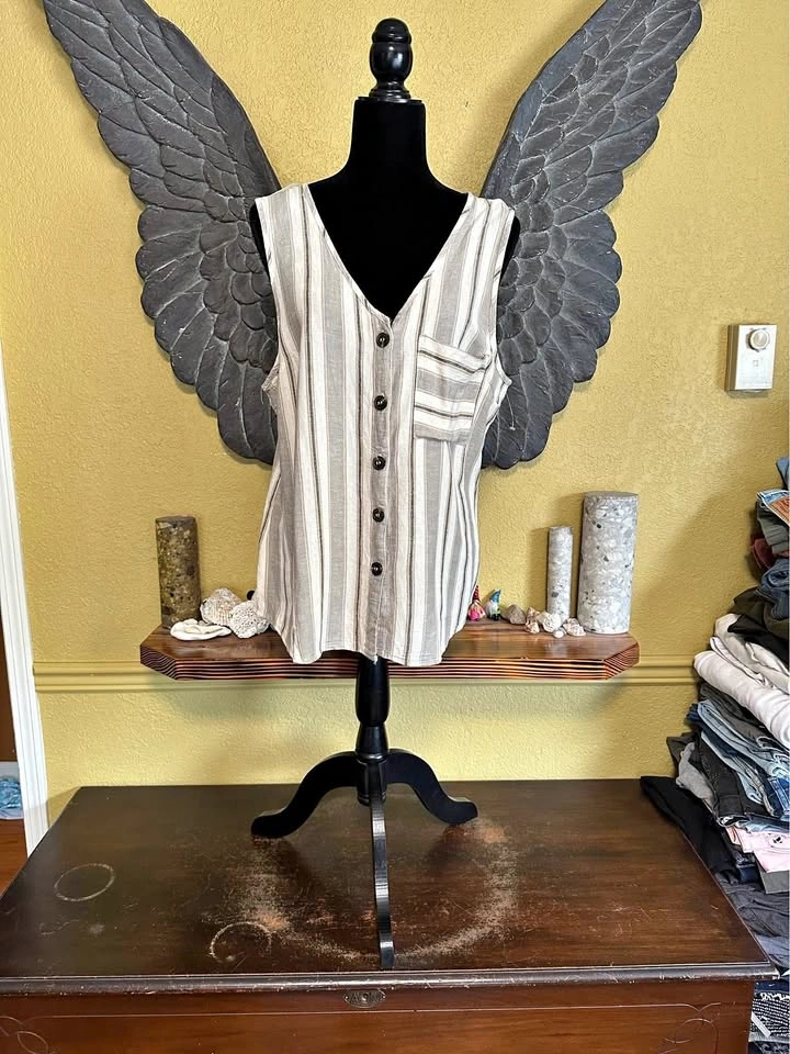 Lily Morgan Striped Button-Down Sleeveless Top