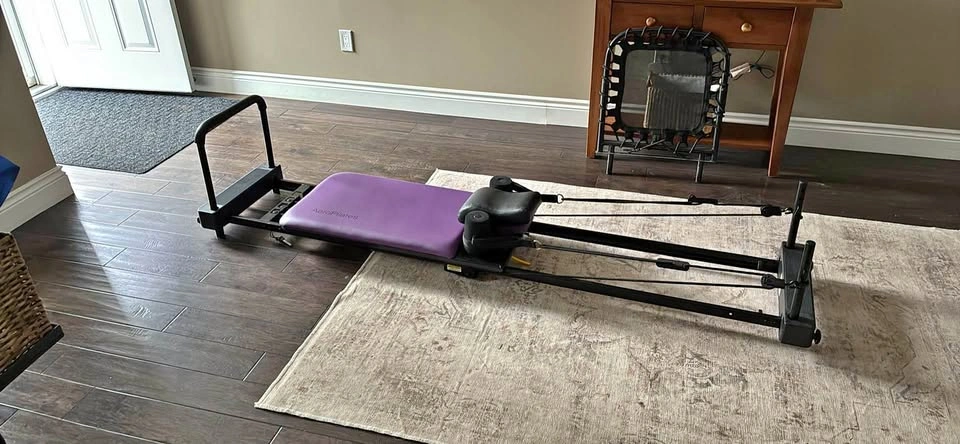 Pilates Reformer - Aero Pilates Plus