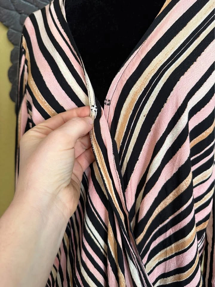 Melanie Lyne Striped V-Neck Wrap Top Blouse - photo 2